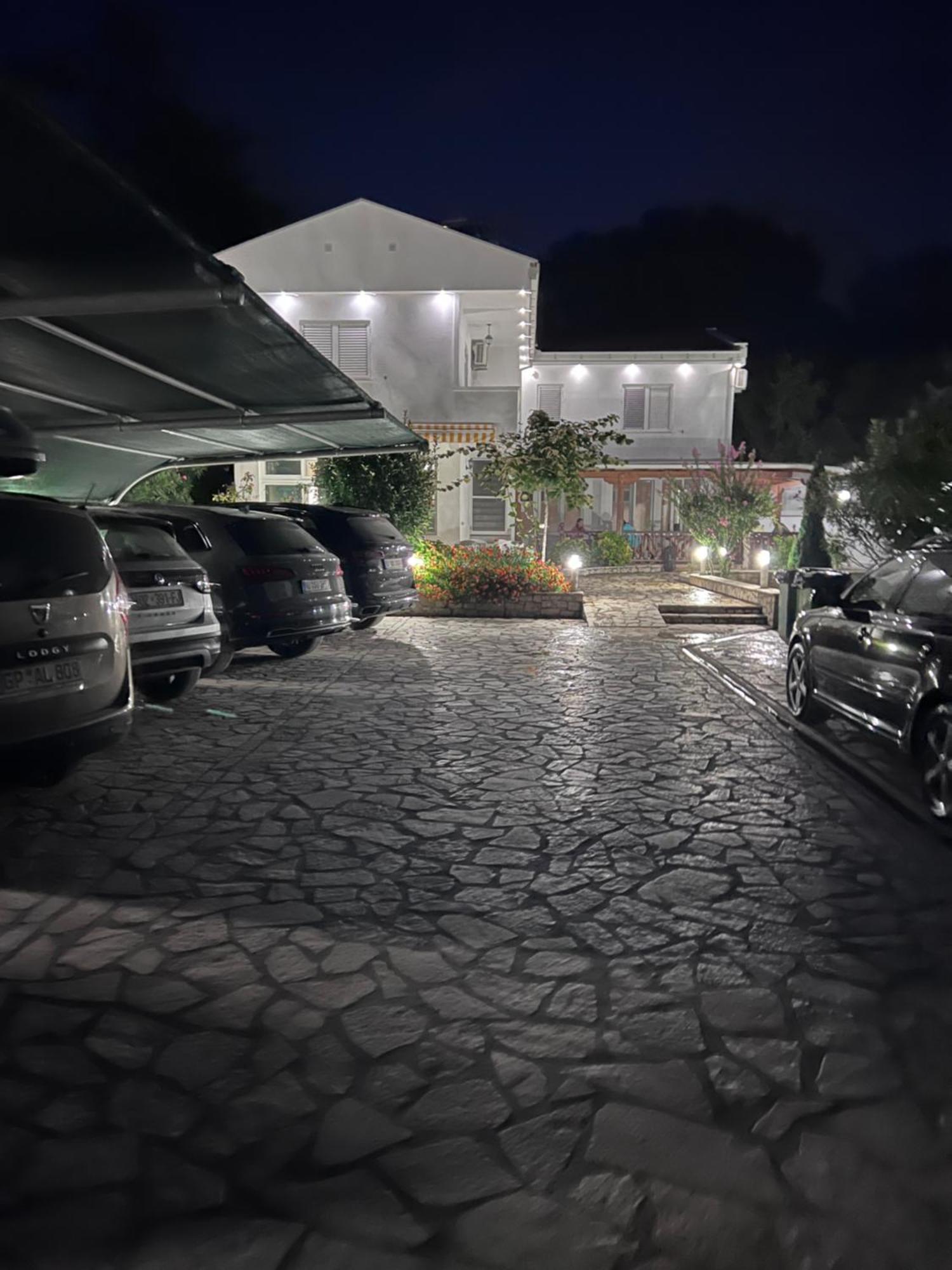 Residence Leora Улцинь Экстерьер фото